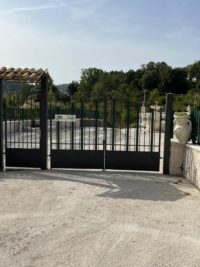Villa Fiore - Piscina E Idromassaggio Itri Εξωτερικό φωτογραφία